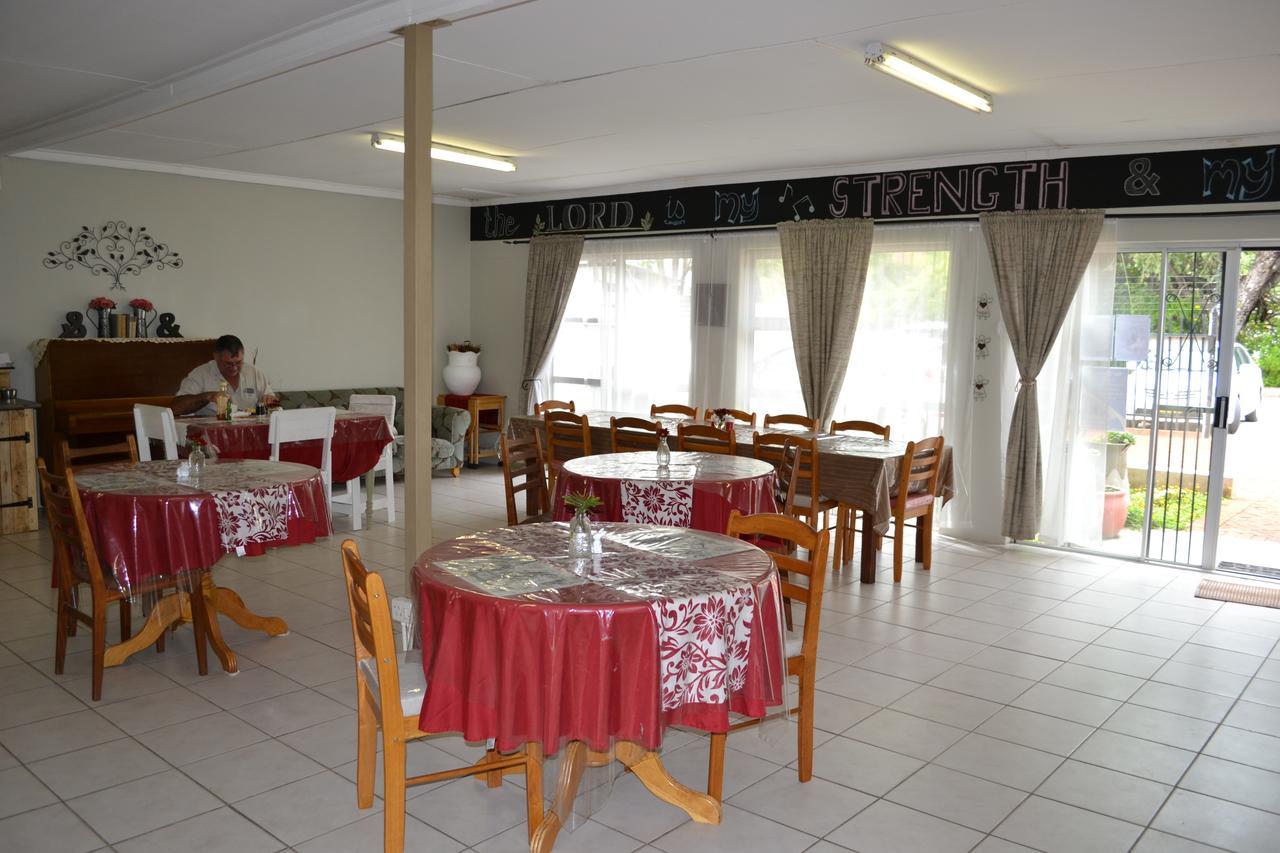 Travel North Guesthouse Tsumeb Exteriör bild